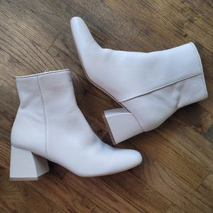 Steve Madden White Leather Ankle Boots